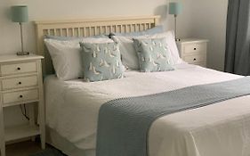 Seaglass Cottage, 5 Mins From Beach, Leafy Lane, Hot Tub